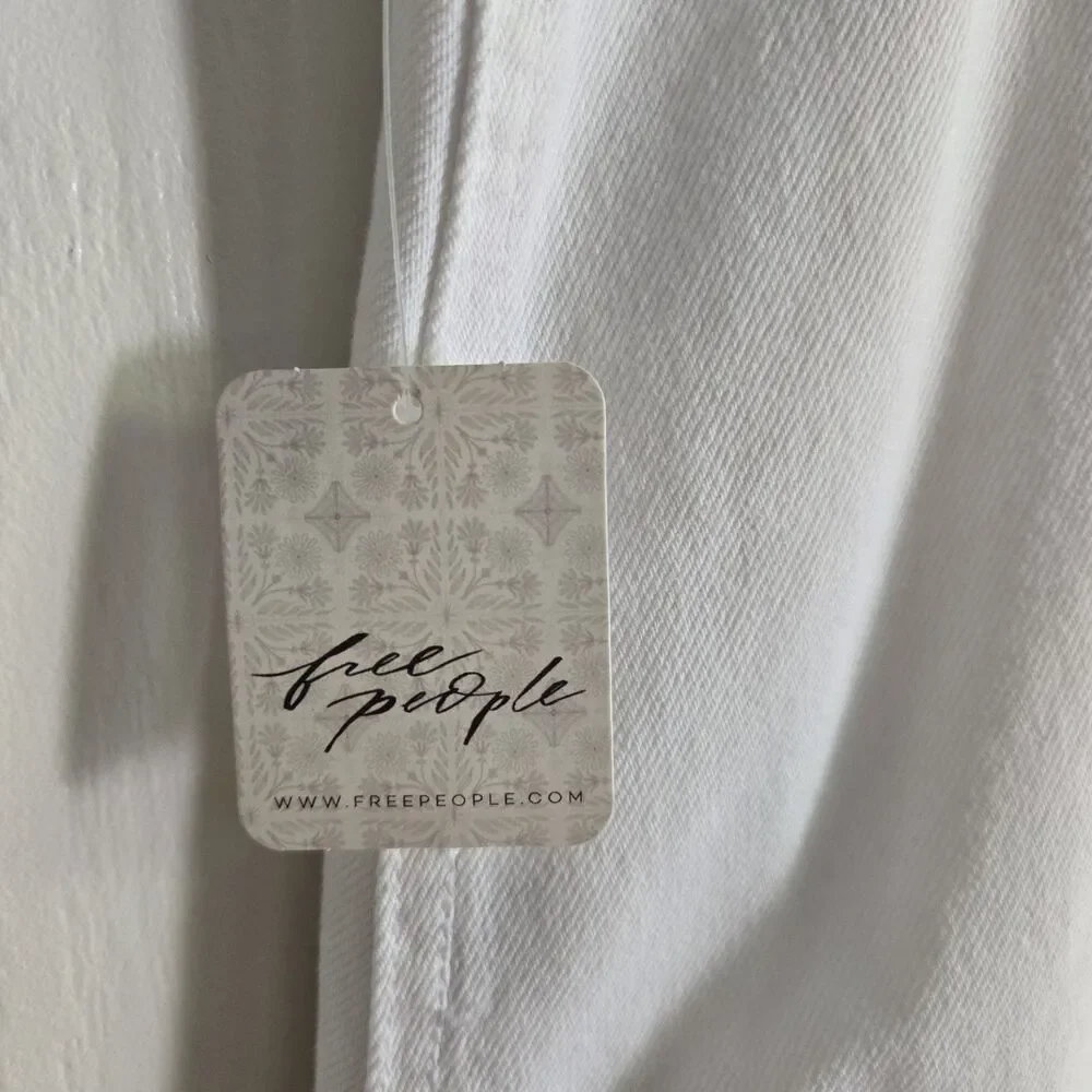 NWT Free People High  Roller Denim Jumpsuit Overalls Optic White Women's Large - Picture 4 of 7